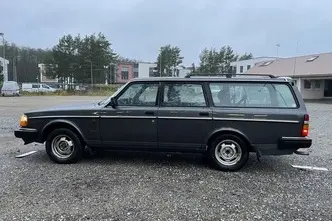 Volvo 240, 2.3, 100 kW, bensiin, manuaal, tagavedu