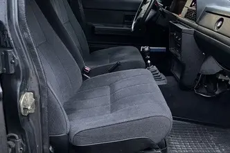 Volvo 240, 2.3, 100 kW, bensiin, manuaal, tagavedu