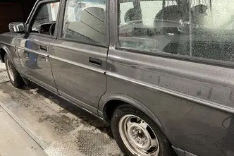Volvo 240, 2.3, 100 kW, bensiin, manuaal, tagavedu