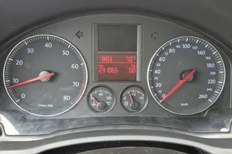 Volkswagen Jetta, 1.6, 75 kW, bensiin, manuaal, esivedu