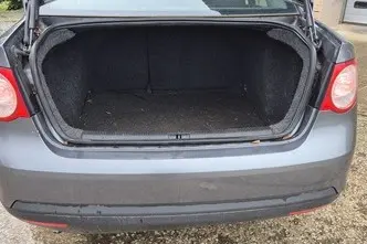 Volkswagen Jetta, 1.6, 75 kW, bensiin, manuaal, esivedu