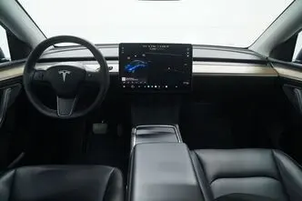 Tesla Model Y, 153 kW, elekter, automaat, nelikvedu