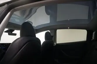 Tesla Model Y, 153 kW, elekter, automaat, nelikvedu