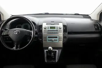 Toyota Corolla Verso, 2.2, 130 kW, diesel, manual, front-wheel drive