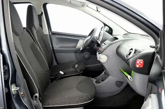 Peugeot 107, 1.0, 50 kW, bensiin, manuaal, esivedu