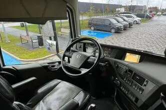 Volvo FH, 12.8, 405 kW, diesel, automatic, rear-wheel drive