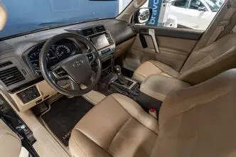 Toyota Land Cruiser, 2.8, 130 kW, дизель, автомат, полный привод