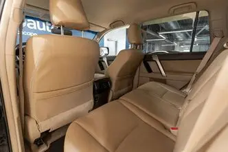 Toyota Land Cruiser, 2.8, 130 kW, дизель, автомат, полный привод