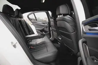 BMW 530, 2.0, 135 kW, hübriid, automaat, tagavedu