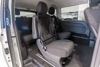 Mercedes-Benz V 220, 2.1, 120 kW, diesel, automatic, rear-wheel drive