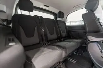 Mercedes-Benz V 220, 2.1, 120 kW, diesel, automatic, rear-wheel drive