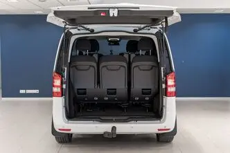 Mercedes-Benz V 220, 2.1, 120 kW, diesel, automatic, rear-wheel drive