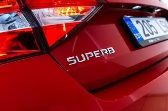 Škoda Superb, 2.0, 140 kW, petrol, automatic, front-wheel drive