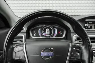 Volvo XC70, 2.0, 132 kW, diesel, manual, front-wheel drive