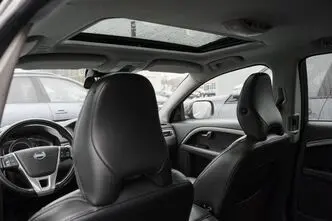 Volvo XC70, 2.0, 132 kW, diesel, manual, front-wheel drive