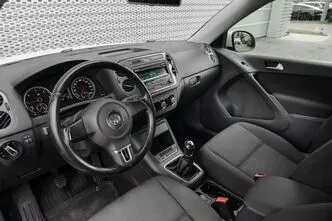 Volkswagen Tiguan, 2.0, 81 kW, diesel, manual, front-wheel drive