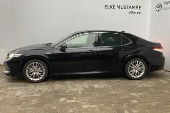 Toyota Camry, 2.5, 131 kW, hybrid, automatic, front-wheel drive