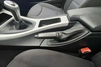 BMW 320, 2.0, 135 kW, dyzelinas, mechaninė, galiniai varomieji ratai