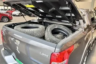 Mitsubishi L200, 2.4, 133 kW, diisel, manuaal, nelikvedu