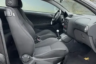 Alfa Romeo GT, 1.7, 103 kW, petrol, manual, front-wheel drive