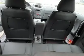 Alfa Romeo GT, 1.7, 103 kW, petrol, manual, front-wheel drive