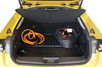 Toyota Prius, 2.0, 111 kW, подключаемый гибрид, автомат, передний привод