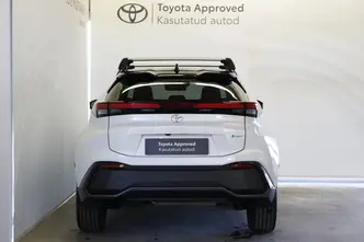 Toyota C-HR, 1.8, 72 kW, гибрид, автомат, передний привод