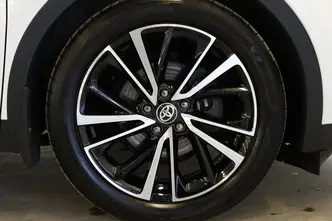 Toyota C-HR, 1.8, 72 kW, гибрид, автомат, передний привод