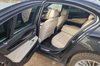 BMW 750, 3.0, 280 kW, diisel, automaat, nelikvedu