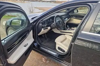 BMW 750, 3.0, 280 kW, diisel, automaat, nelikvedu