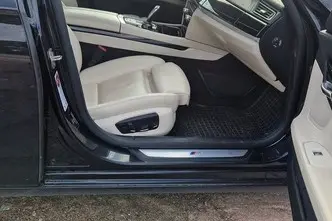 BMW 750, 3.0, 280 kW, diisel, automaat, nelikvedu
