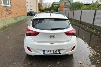 Hyundai i30, 1.6, 81 kW, diesel, automatic, front-wheel drive