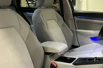 Volkswagen Golf, 1.5, 96 kW, hybrid, automatic, front-wheel drive