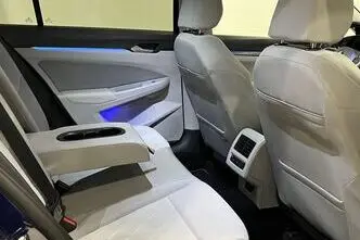 Volkswagen Golf, 1.5, 96 kW, hybrid, automatic, front-wheel drive