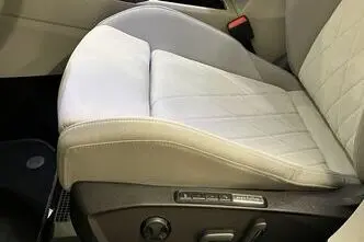 Volkswagen Golf, 1.5, 96 kW, hybrid, automatic, front-wheel drive