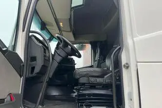 Volvo FH 540 8x4*4, 405 kW, diisel, automaat