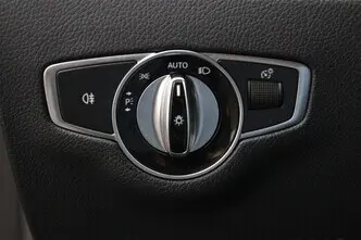 Mercedes-Benz E 220, 2.0, 143 kW, diisel, automaat, tagavedu