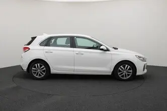 Hyundai i30, 1.4, 103 kW, бензин, механическая, передний привод