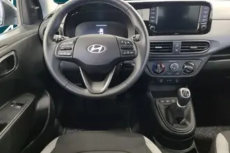 Hyundai i10, 1.0, 46 kW, petrol, manual, front-wheel drive