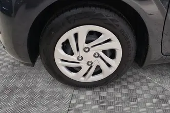 Hyundai i10, 1.0, 46 kW, petrol, manual, front-wheel drive