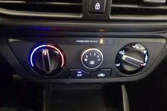 Hyundai i10, 1.0, 46 kW, petrol, manual, front-wheel drive