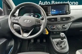 Hyundai i10, 1.0, 46 kW, petrol, manual, front-wheel drive