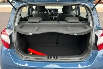 Hyundai i10, 1.0, 46 kW, petrol, manual, front-wheel drive