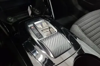 Peugeot 2008, elekter, automaat, esivedu