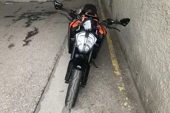 KTM, 0.9, 85 kW, bensiin, manuaal, tagavedu