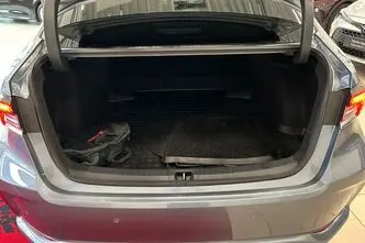 Toyota Corolla, 1.8, 72 kW, hybrid, automatic, front-wheel drive