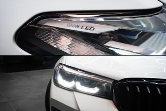 BMW 520, 2.0, 140 kW, hybrid, automatic, four-wheel drive