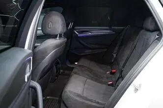 BMW 520, 2.0, 140 kW, hybrid, automatic, four-wheel drive