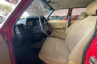 Volvo 240, 2.4, bensiin, manuaal, tagavedu