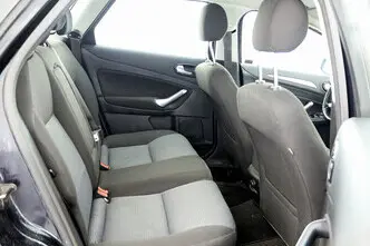 Ford Mondeo, 2.0, 107 kW, petrol, manual, front-wheel drive